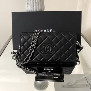 🔥CHANEL Lambskin Quilted Leather WOC🔥